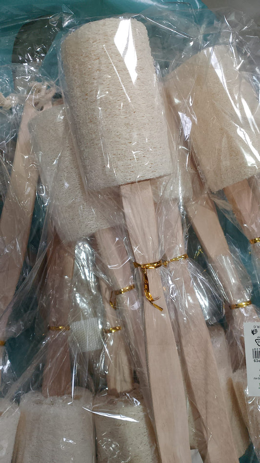 Luffa con manico in legno
